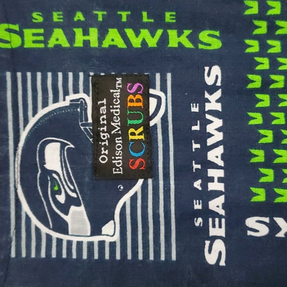 NFL Seattle Seahawks Men's Scrubs - Picture 3 of 6
